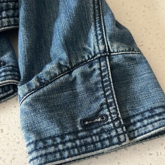 Coldwater Creek Denim LightWash Short Waisted Jacket Chest Pockets Large - Picture 15 of 15